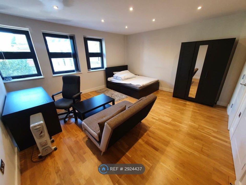 Property photo 2 of 6