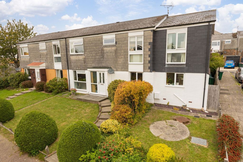 Property photo 1 of 25