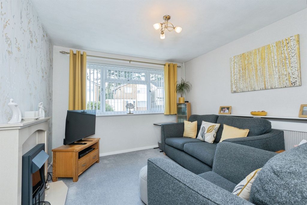 Property photo 2 of 19