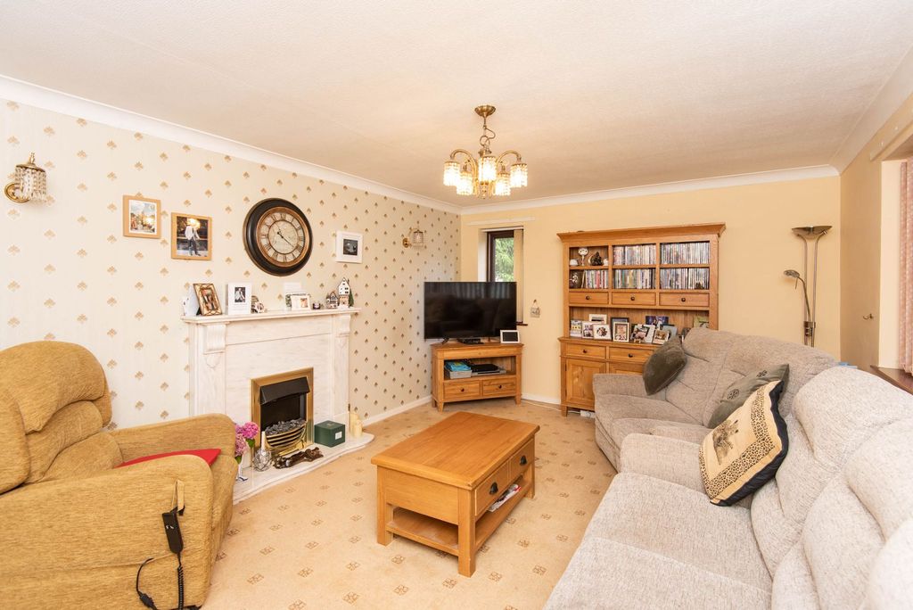 Property photo 3 of 20
