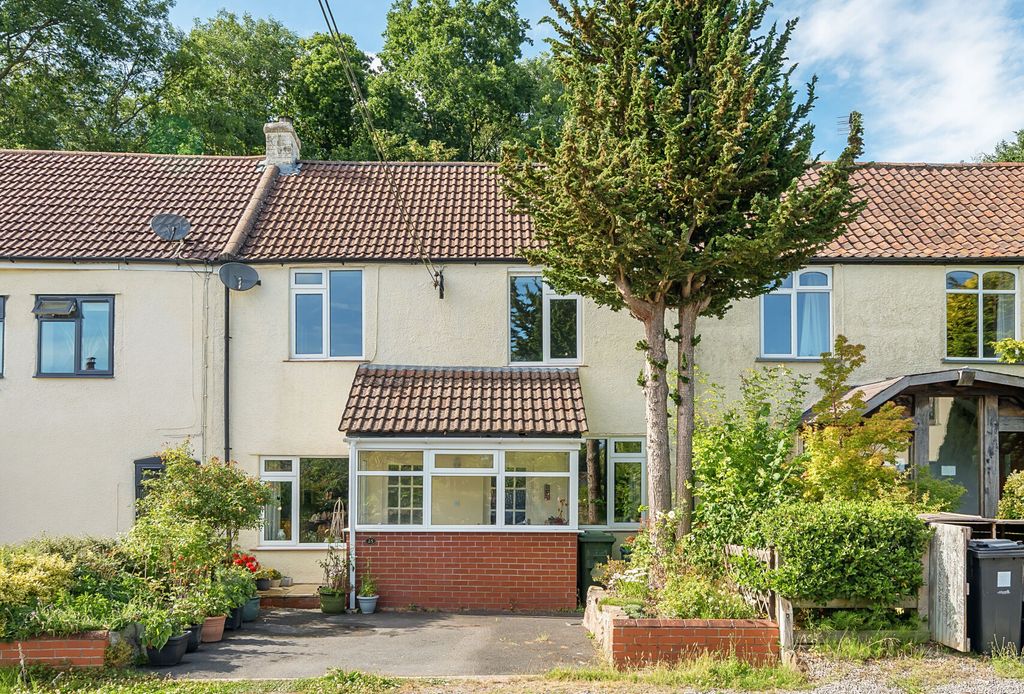 Property photo 3 of 23 1312912-1-685d78B...