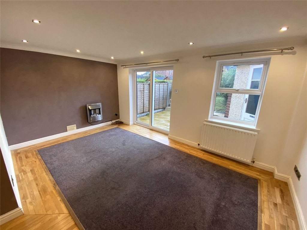 Property photo 3 of 10 Picture No. 32