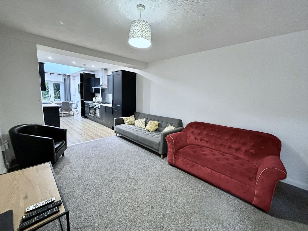 Property photo 2 of 13 A Spacious And Inviting Large Modern Living Room, ...