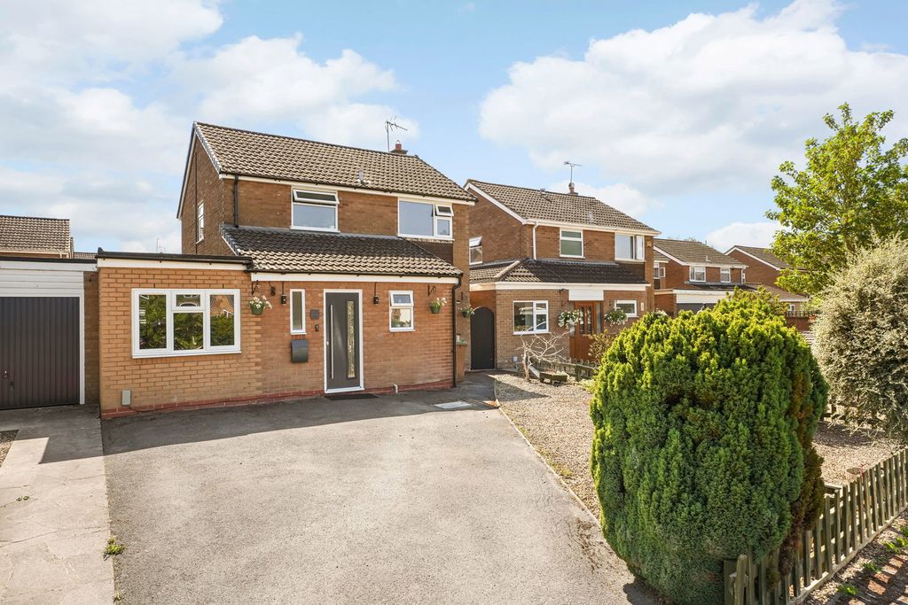 Property photo 1 of 31