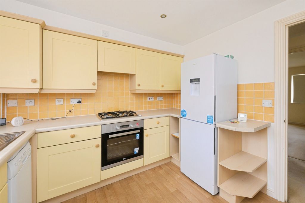 Property photo 3 of 16