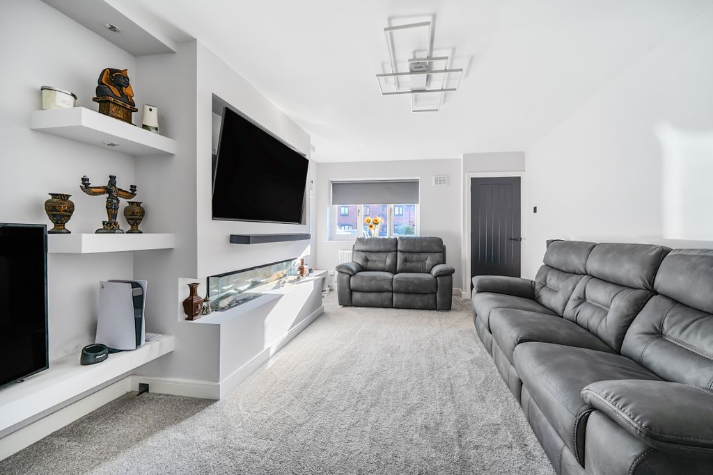 Property photo 3 of 15 1358024-2-68d50B8c6Ddbc