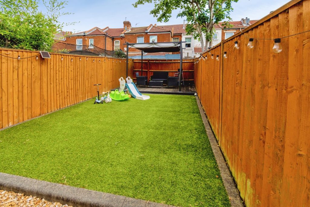 Property photo 3 of 20 Pbox-Img.Jpg