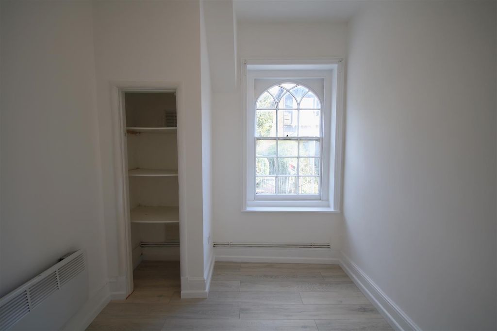 Property photo 1 of 14 Bedroom 2A.Jpg
