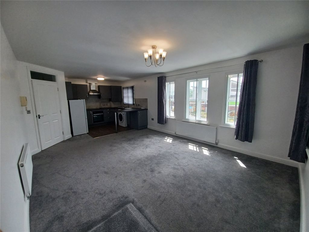 Property photo 2 of 8 Picture No. 21