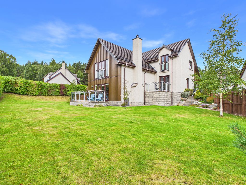 Property photo 1 of 43