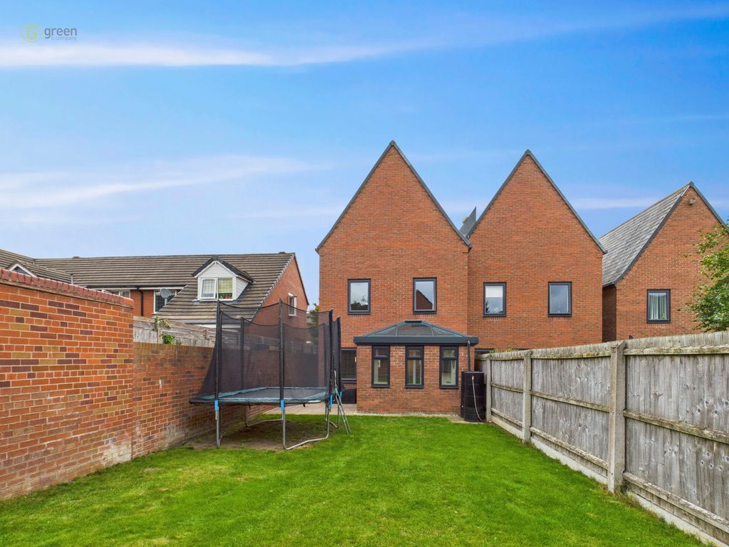 Property photo 2 of 47
