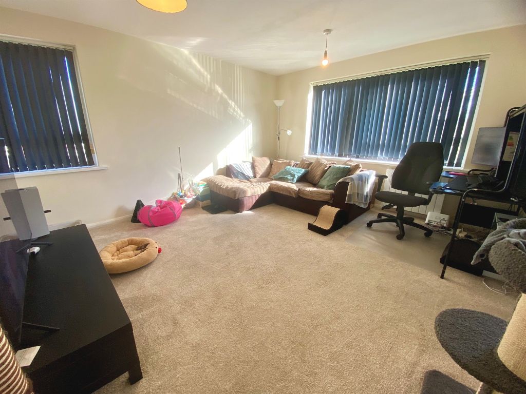 Property photo 2 of 8