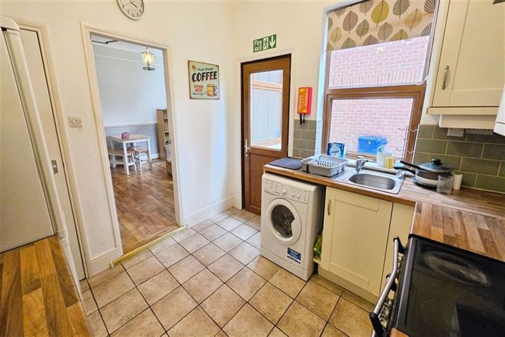 Property photo 2 of 11 (Main)