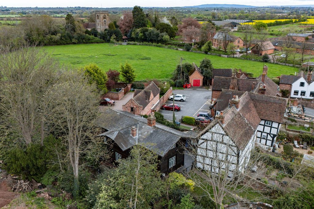 Property photo 3 of 28