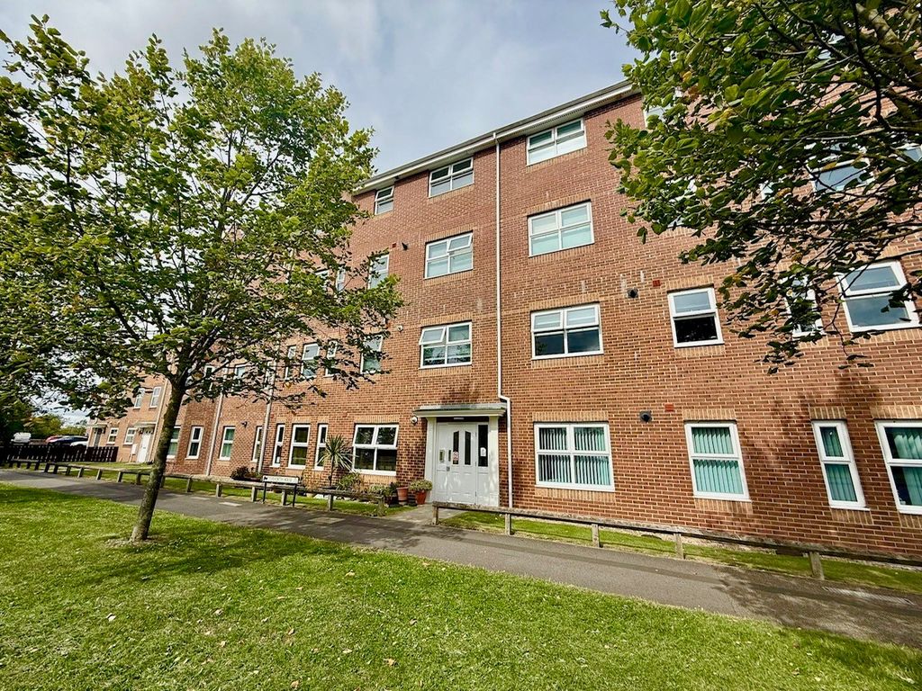 Property photo 1 of 8