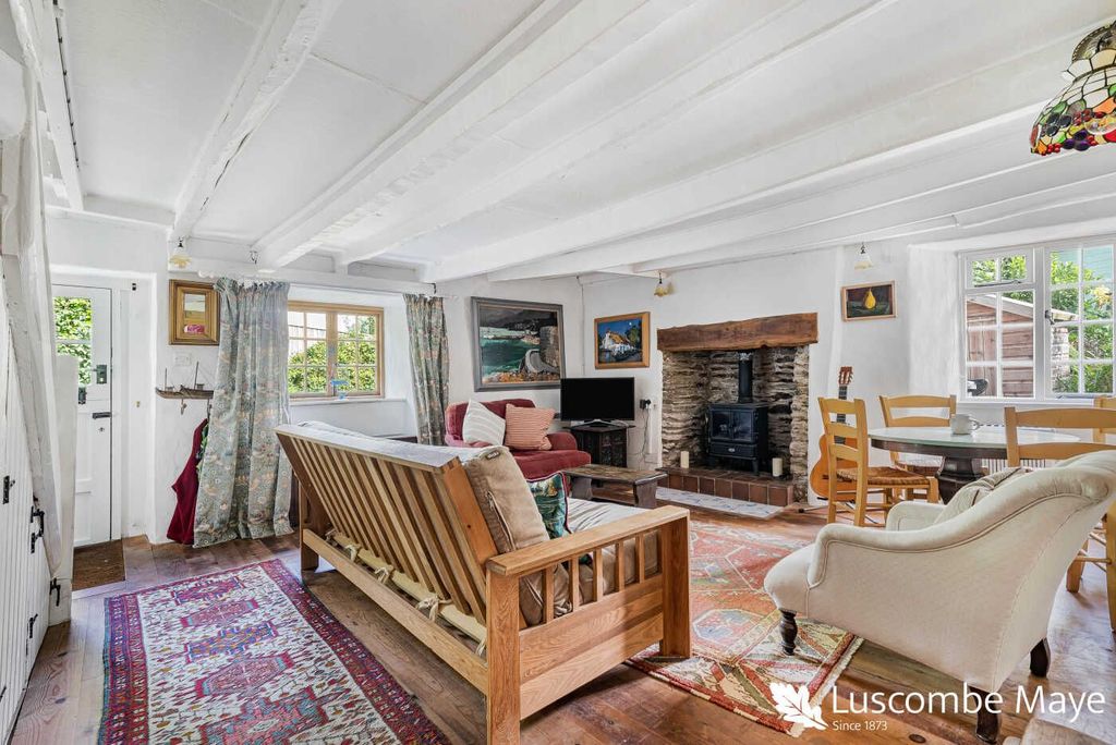 Property photo 3 of 27