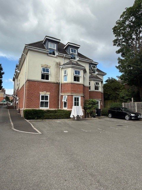 Property photo 1 of 9 Flat To Rent Southbourne Road, Bournemouth Bh6