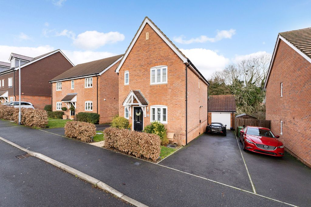 Property photo 1 of 16