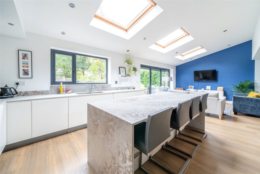 Property photo 3 of 35 Picture No. 40