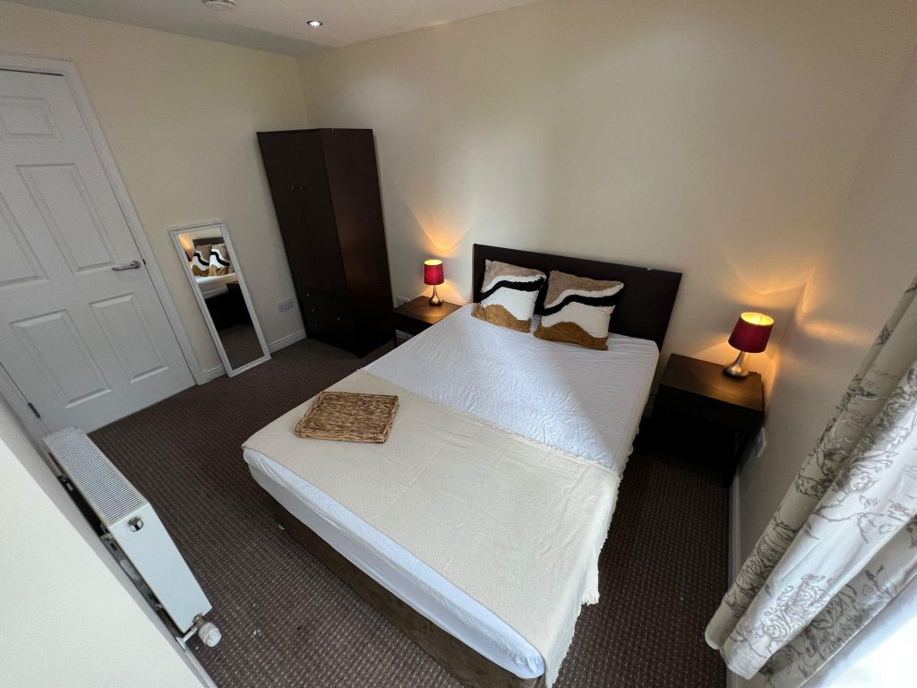 Property photo 2 of 5