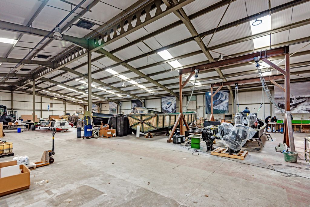 Property photo 2 of 9 Internal Main Warehouse 2.Jpeg