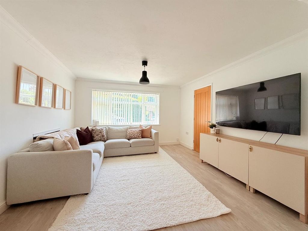 Property photo 3 of 21 2.Jpg