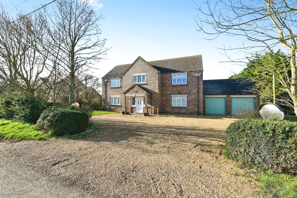 Property photo 1 of 17 Photography