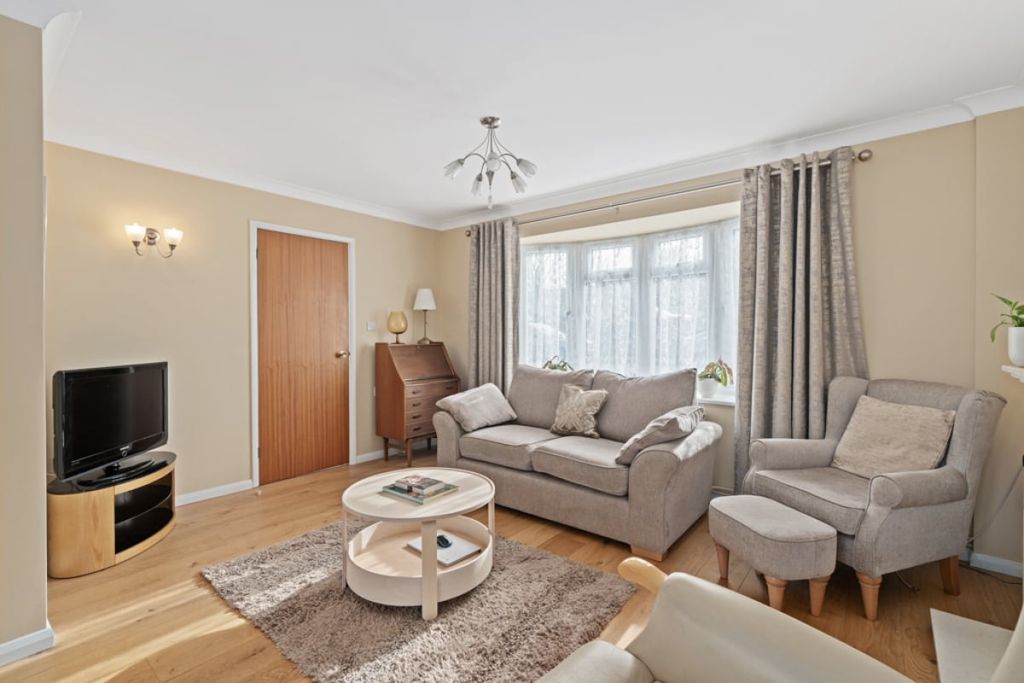 Property photo 2 of 19