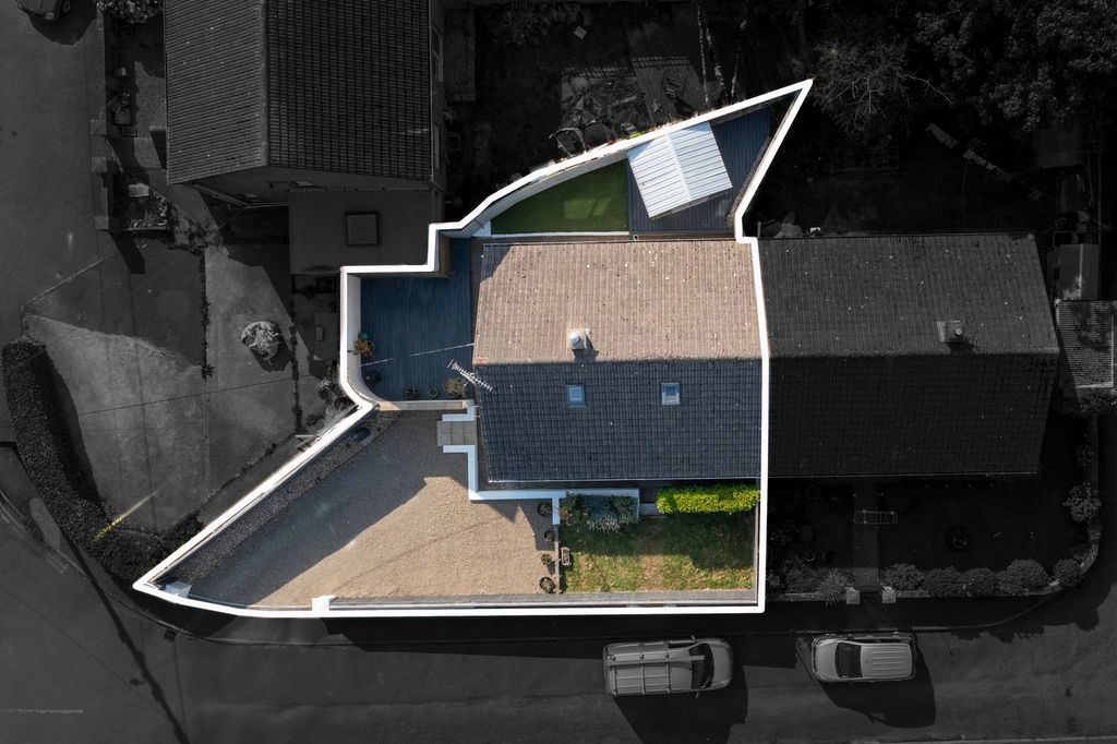Property photo 3 of 22