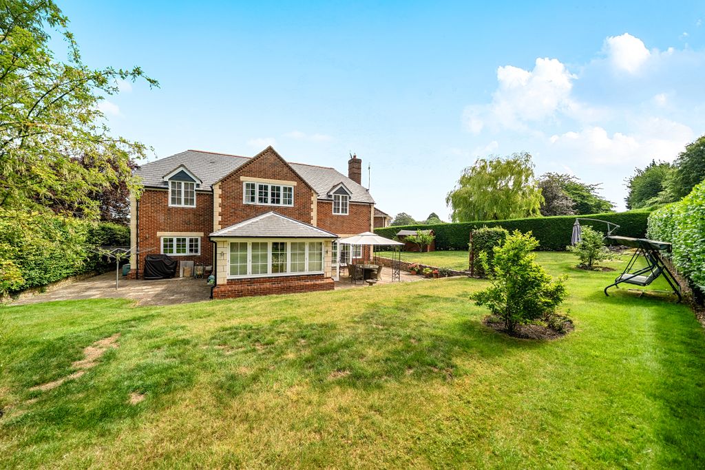 Property photo 1 of 33 14841388