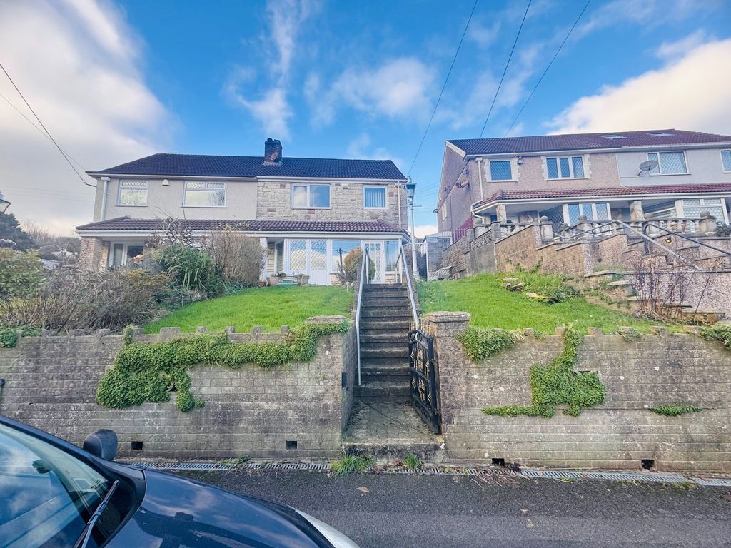Property photo 1 of 36