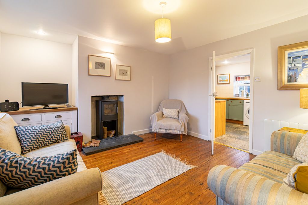 Property photo 3 of 24 4707265