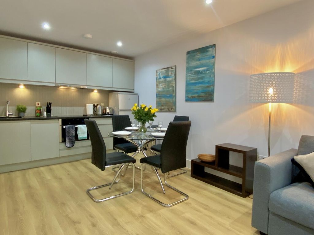 Property photo 3 of 10 Dining Room