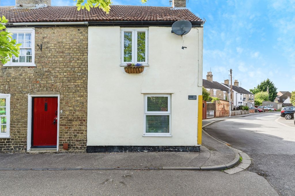 Property photo 3 of 17