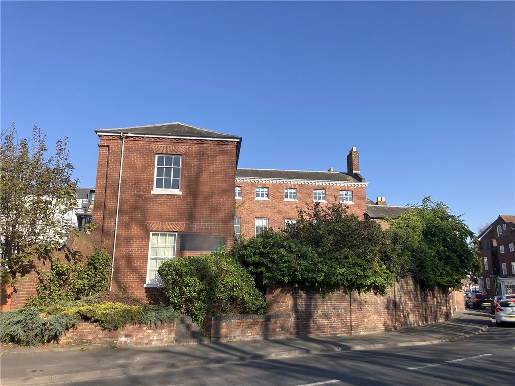 Property photo 2 of 9 Side Elevation