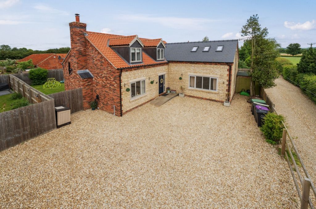 Property photo 1 of 26 1131578 (2)