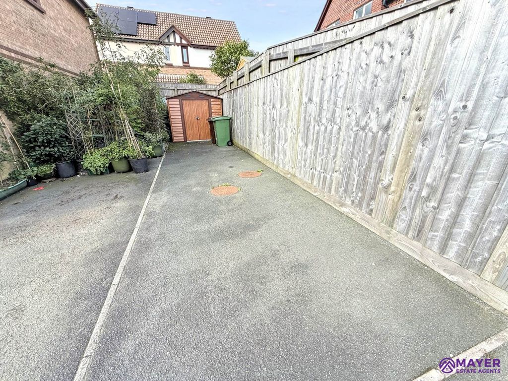 Property photo 2 of 12