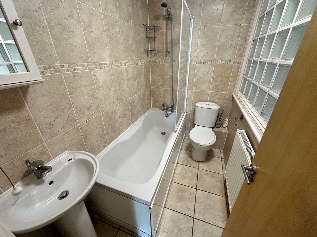 Property photo 2 of 14 Image