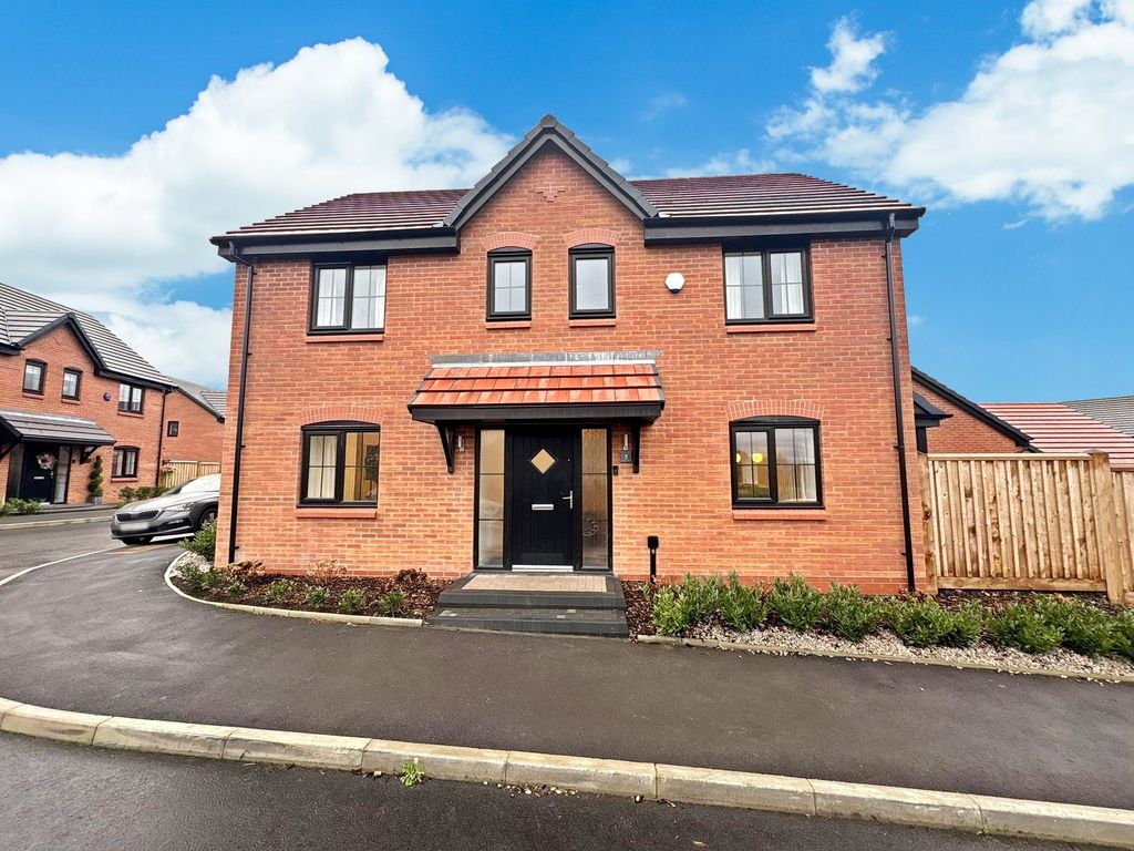 Property photo 1 of 35 Externals