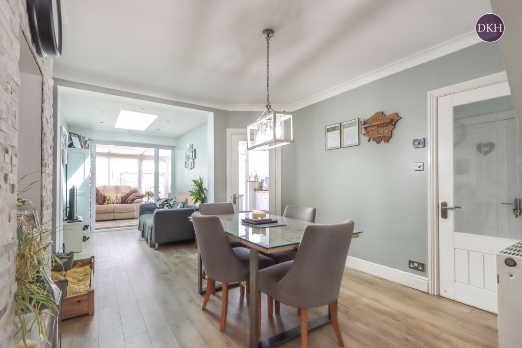 Property photo 2 of 16 Picture No. 13