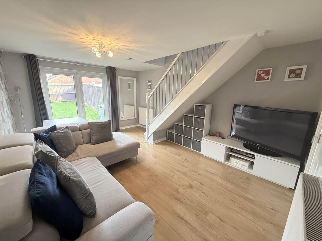 Property photo 2 of 11