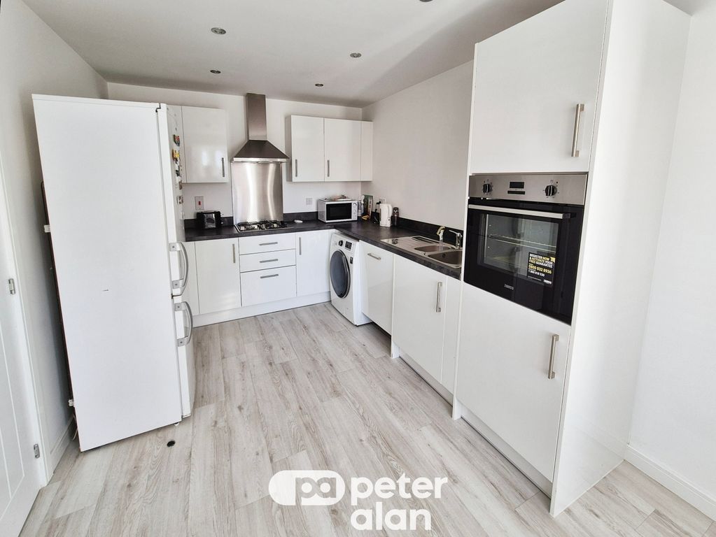 Property photo 3 of 8 Image