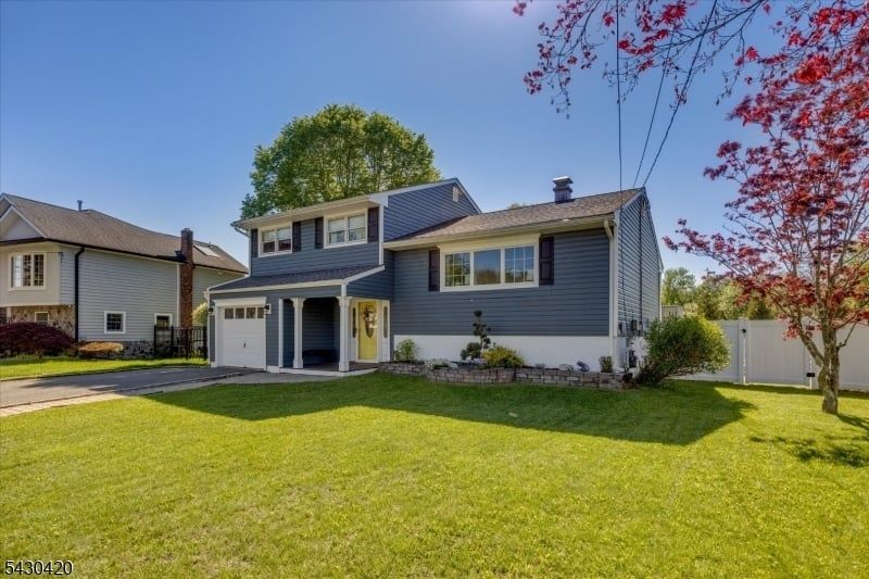 Property photo 3 of 8 <Alttext/>