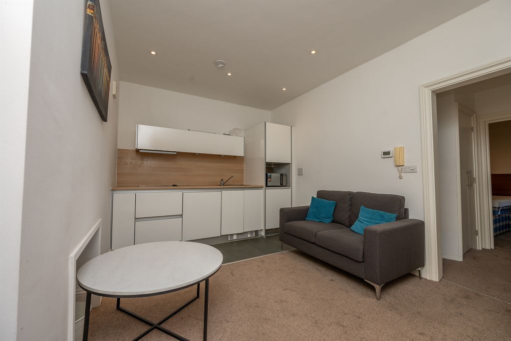 Property photo 3 of 14