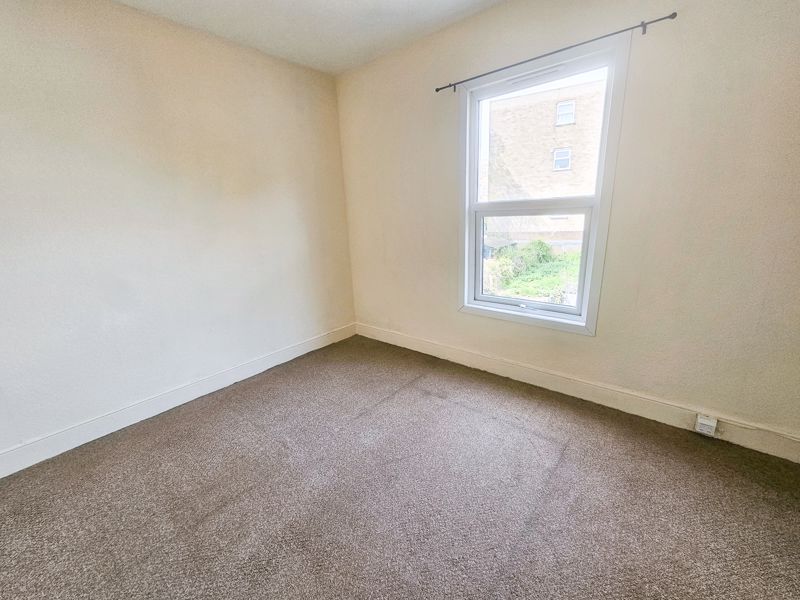 Property photo 3 of 6 Photo 14