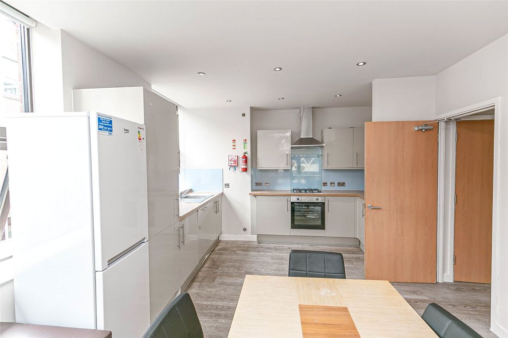 Property photo 3 of 19 Picture No. 31