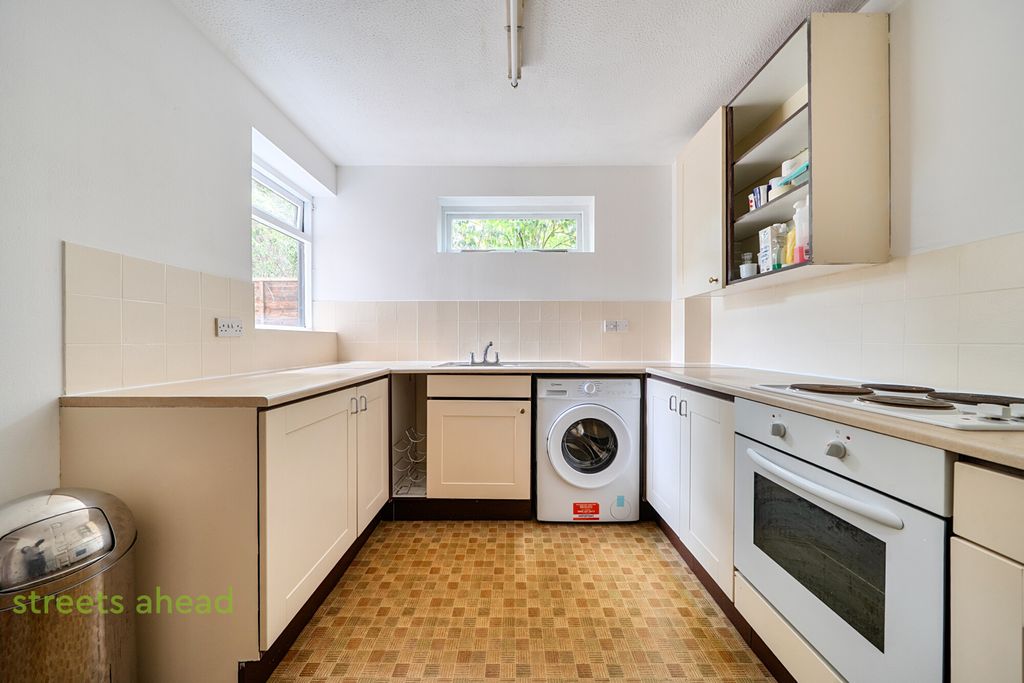 Property photo 3 of 13 F7c05E4F-49E6-4c5...
