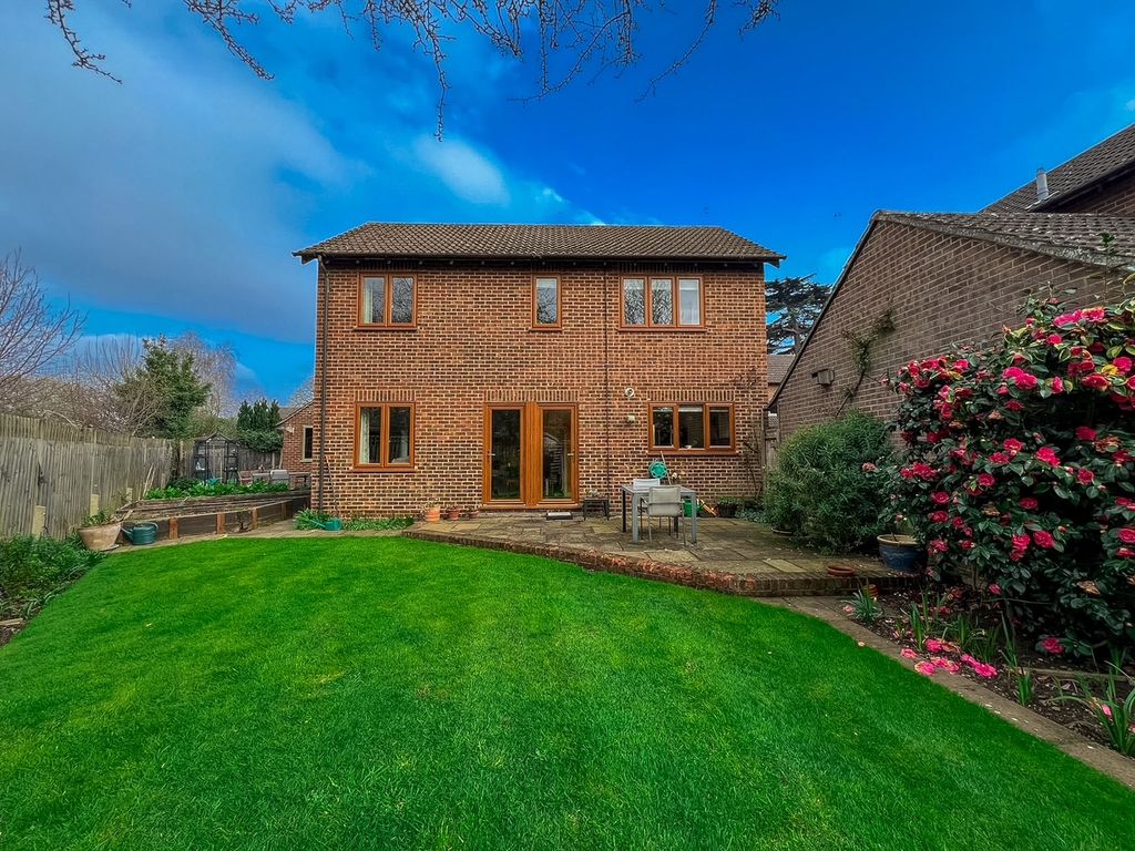 Property photo 2 of 31