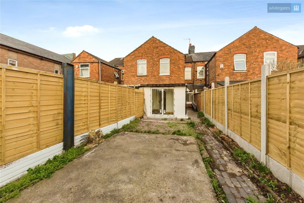 Property photo 2 of 12