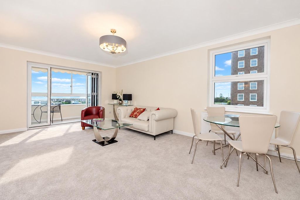 Property photo 2 of 8 56d1F5F1-8081-4639-8c49-8066Bca2Dd90.Png